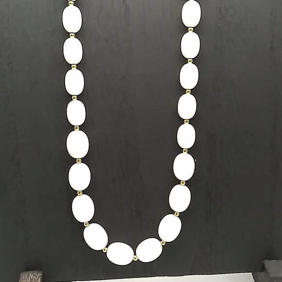 Monet Vintage Single Strand White Lucite Beaded Gold-Tone Spacer Necklace - Picture 6 of 15